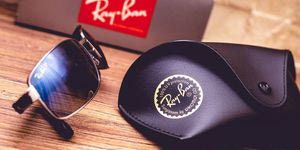 Πόλεμος διαδοχής στην αυτοκρατορία Ray-Ban: Κληρονόμος διεκδικεί τον έλεγχο με deal 10 δισ. ευρώ