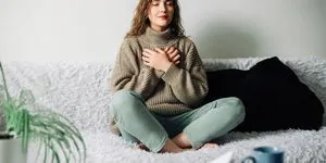 Δεν μπορείς να χαλαρώσεις; Η μέθοδος αναπνοής που προτείνουν οι ειδικοί