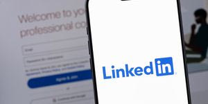 LinkedIn: Το «Open to Work» βοηθά πραγματικά ή κάνει τους υποψηφίους να φαίνονται απελπισμένοι;