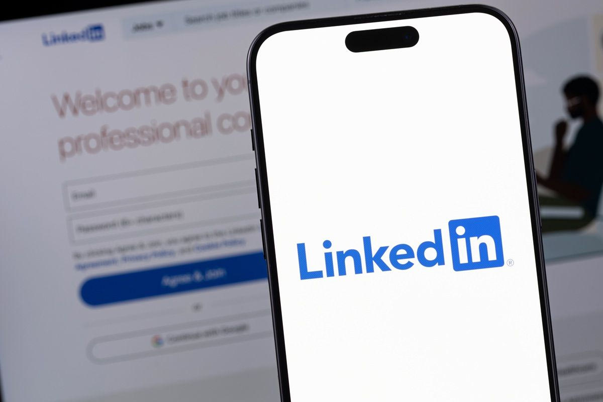 LinkedIn: Το «Open to Work» βοηθά πραγματικά ή κάνει τους υποψηφίους να φαίνονται απελπισμένοι;