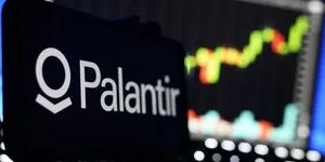 CEO της Palantir: Στην εποχή της Τεχνητής Νοημοσύνης πληρώνονται όσοι ξέρουν, όχι όσοι σπούδασαν