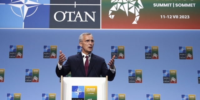 Γενς Στόλτενμπεργκ