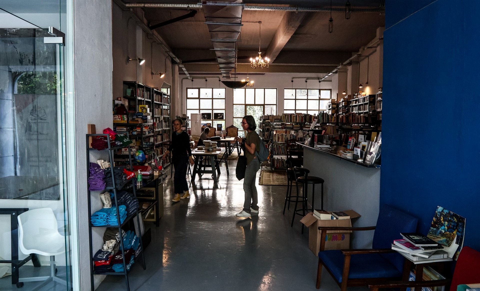 Βιβλιοθήκη "We Need Books"