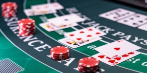 BlackJack την πρωτοχρονιά! Δες τα 7 κορυφαία τιπς για να αυξήσεις τις πιθανότητες κέρδους.