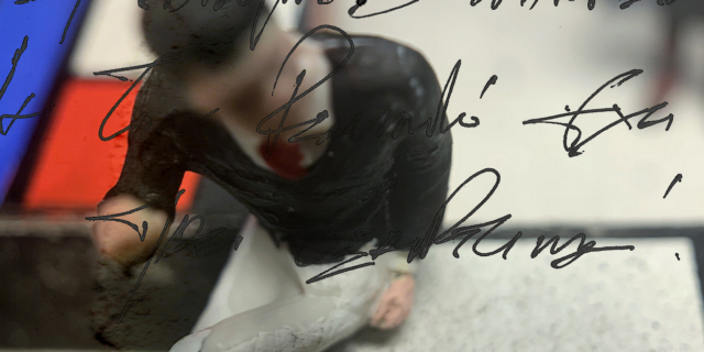 Πώς θα ήταν αν το είδωλό σου στον καθρέφτη ήταν κάποιος άλλος;