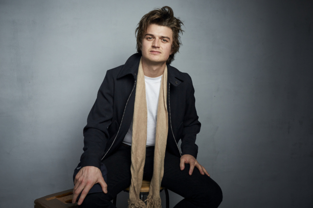 “Τα daddy issues είναι παλιά ιστορία”: Ο Joe Keery του Stranger Things στο NEWS 24/7