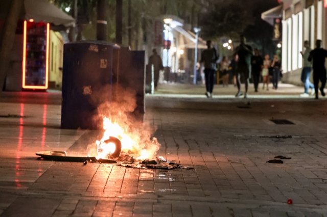 Ελεύθεροι οι αντιεξουσιαστές για τα επεισόδια σε Βικτώρια και Μοναστηράκι