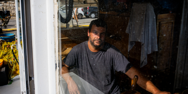 “Μιλώ με τη Θάλασσα” – Η ζωή του ψαρά Γιάννη Κολυδά