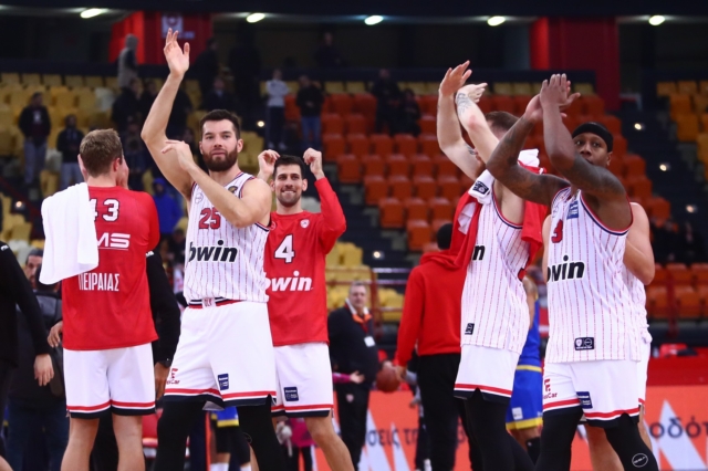 Ολυμπιακός – Περιστέρι bwin 87-74: Ο Γουόκαπ πήρε φωτιά και έκανε ρεκόρ καριέρας απέναντι στον Σπανούλη