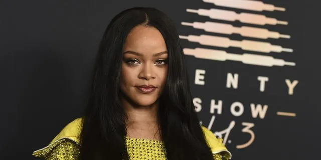 Η Rihanna επιστρέφει επιτέλους στο στούντιο