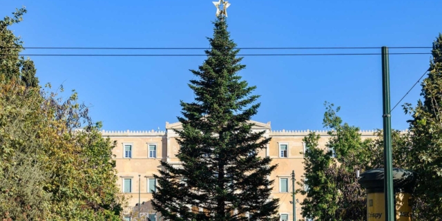 Χριστούγεννα στην Αθήνα: Την Πέμπτη ανάβει το δέντρο στο Σύνταγμα και φωταγωγείται η πόλη