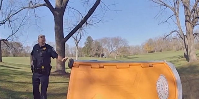 Καταδίωξη με όχημα γκολφ στο Ουισκόνσιν – Κλειδωμένος σε χημική τουαλέτα ο δράστης