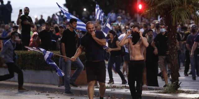 Έρευνα Έteron: Η επιρροή της άκρας δεξιάς στη Gen Z – Τι πιστεύουν για τους μετανάστες