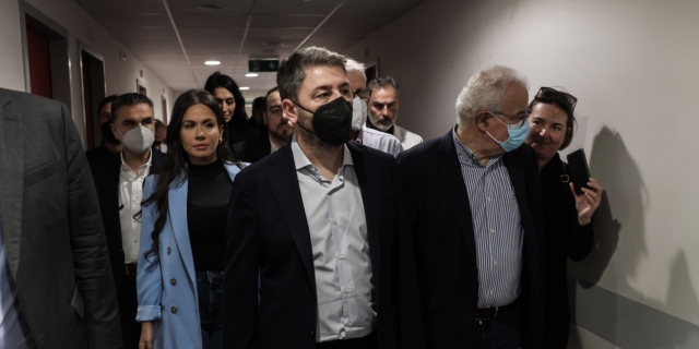 Ανδρουλάκης: Έχουμε χρέος να στηρίξουμε τους γιατρούς, τους νοσηλευτές