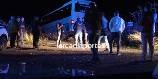 Λεωφορείο στο χείλος του γκρεμού