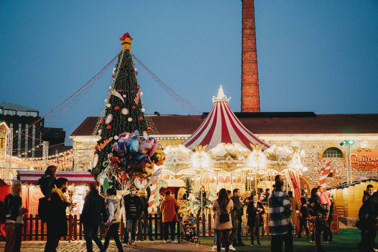 The Christmas Factory: Η μαγεία των Χριστουγέννων πλημμυρίζει ξανά την Τεχνόπολη