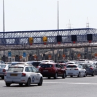 Κίνηση στους δρόμους: Επιστρέφουν οι εκδρομείς του τριημέρου – Πού υπάρχουν καθυστερήσεις