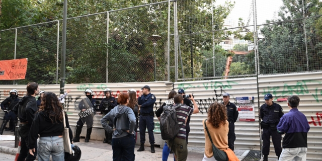Εξάρχεια: Κόβουν δέντρα για το μετρό – Αντιδρούν οι κάτοικοι