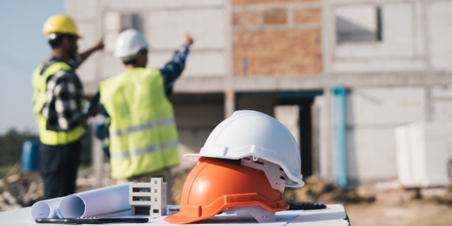 Υπάλληλοι σε εργοτάξιο