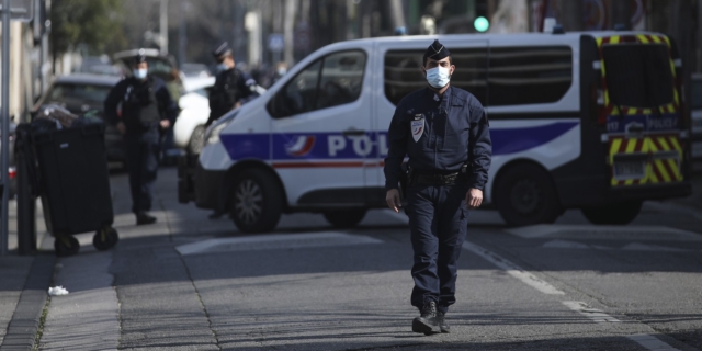 Επίθεση με μαχαίρι στη Λυόν