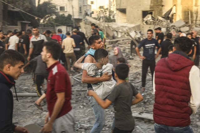 “Στην καρδιά της Γάζας” ο ισραηλινός στρατός – Σφίγγει ο κλοιός για τους αμάχους