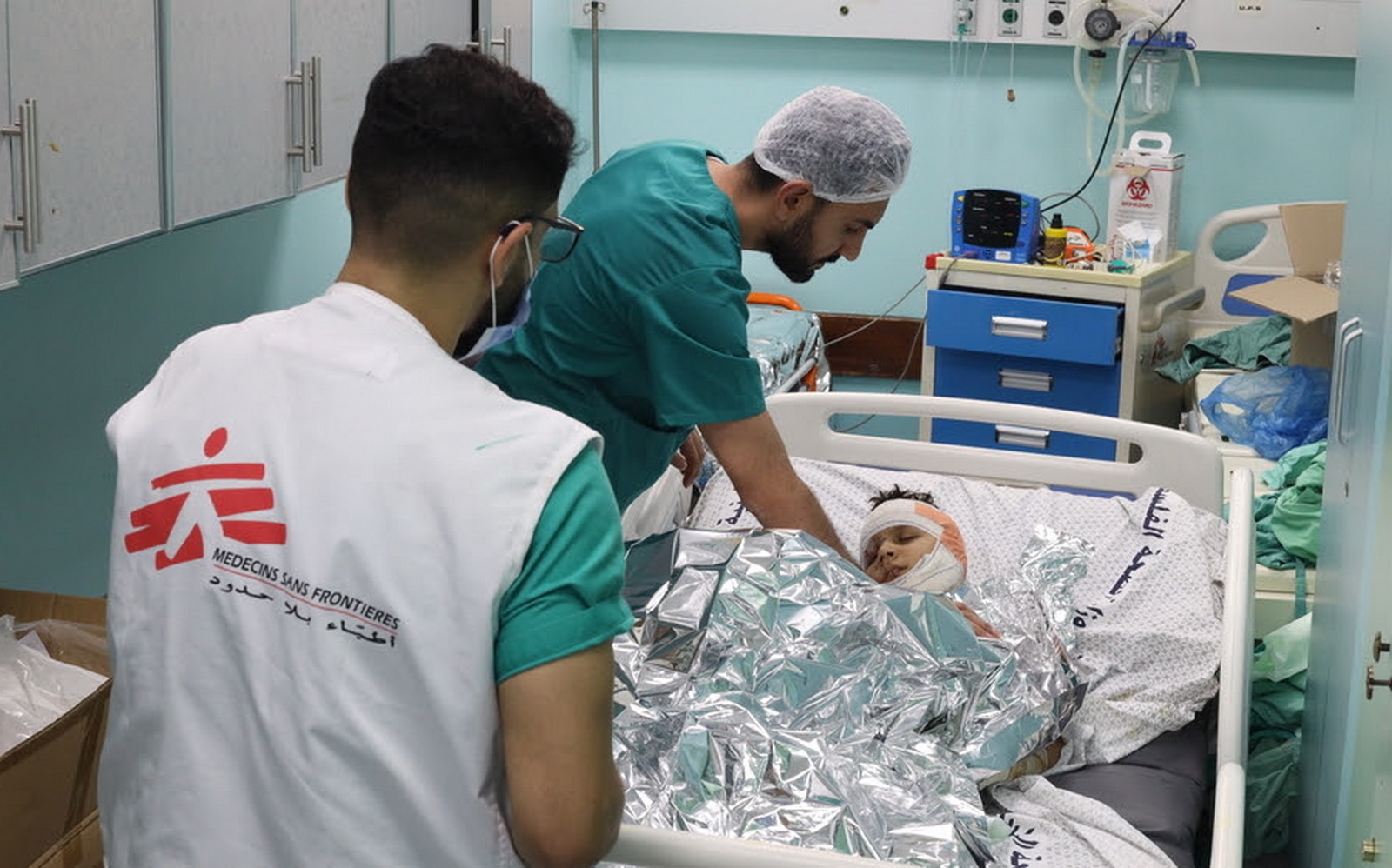 Γιατροί Χωρίς Σύνορα: Ασθενείς και προσωπικό παγιδευμένοι σε νοσοκομεία στη Γάζα – Δραματικές οι εκκλήσεις