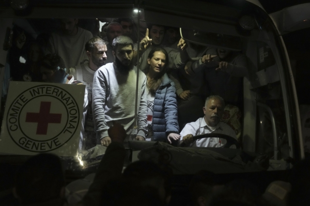 Στα χέρια του Ισραήλ η λίστα της Χαμάς με τους ομήρους που θα απελευθερωθούν σήμερα