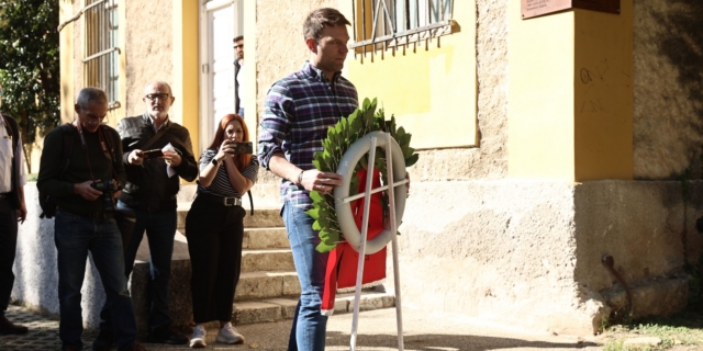 Κατέθεσε στεφάνι για την επέτειο του Πολυτεχνείου ο Στέφανος Κασσελάκης