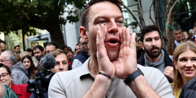 Κασσελάκης: “Η εποχή που ο ΣΥΡΙΖΑ κυβερνούσε με Τσακαλώτους και Κατρούγκαλους τελείωσε”