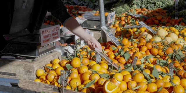 Ακρίβεια – Τρόφιμα: Η δύσκολη εξίσωση τιμών και ελλείψεων – Μετά το λάδι, το πορτοκάλι