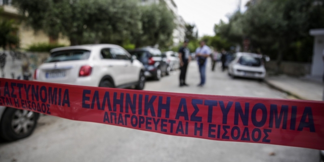 Παλαιό Φάληρο: Εντοπίστηκε όχημα με πλαστές πινακίδες και ένα καλάσνικοφ