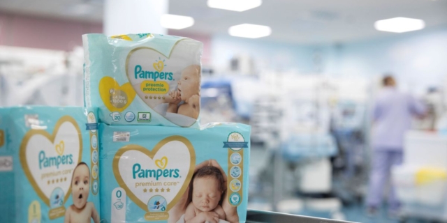 Τα Pampers® στέκονται για 6η συνεχόμενη χρονιά  δίπλα στα πρόωρα μωράκια και τις οικογένειές τους