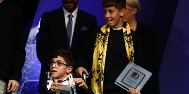 Συγκλόνισε ο μικρός Γιάννης στα βραβεία ΠΣΑΠΠ: “Να μη φοβάστε να πηγαίνετε στο γήπεδο με τη φανέλα της ομάδας σας”