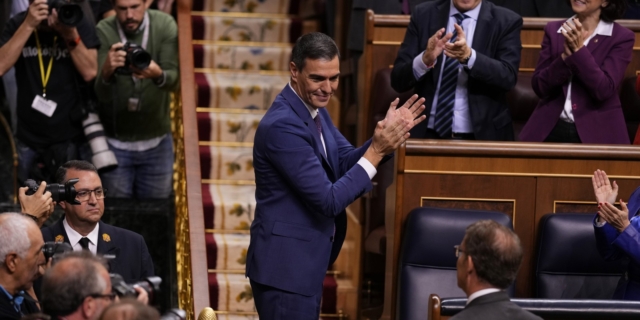 Ισπανία: Ο Σάντσεθ ξανά Πρωθυπουργός σε συνεργασία με το Sumar της Ντίαθ