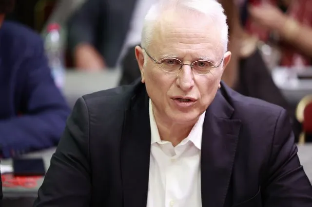 Γιάννης Ραγκούσης: Μία μικρή επανάσταση για την Αποκρατικοποίηση της ζωής μας