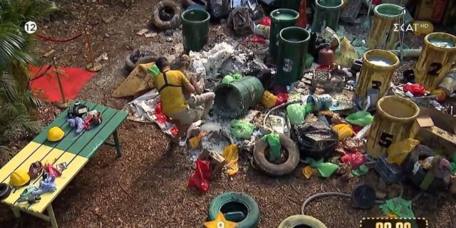 Κατάντια στο “I’m a Celebrity”- Μπήκαν μέσα σε σκουπίδια για έπαθλο