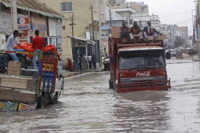 Σομαλία: Τουλάχιστον 31 νεκροί και 500.000 εκτοπισμένοι από τις πλημμύρες