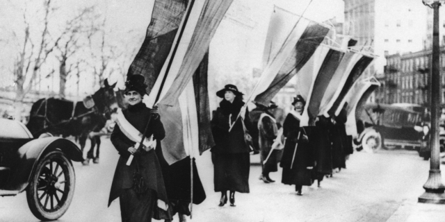 Σουφραζέτες διαδηλώνουν στην Washington DC