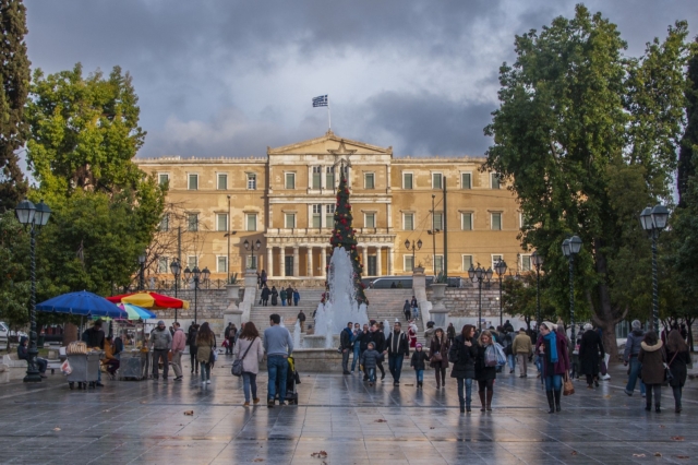 Κόσμος στο Σύνταγμα