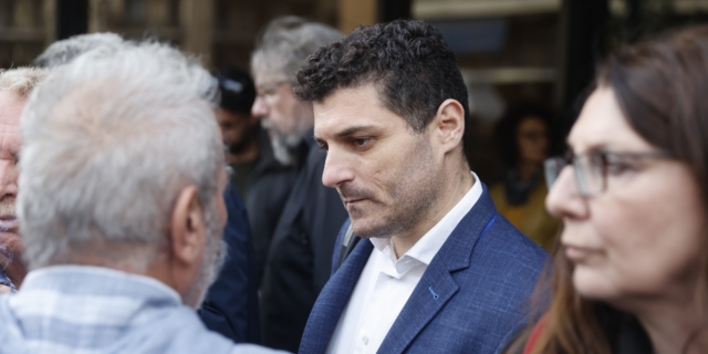 “Παραμένουμε στο ΣΥΡΙΖΑ” δηλώνει η ομάδα Τεμπονέρα – Δεν δίνουμε “λευκή επιταγή” στον Κασσελάκη