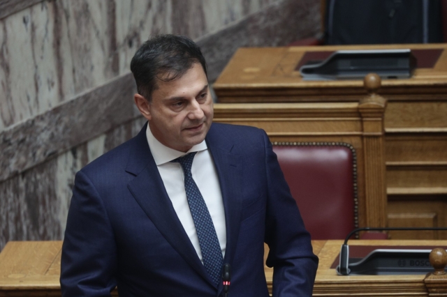 Θεοχάρης: Έως το 2026 η Ελλάδα πρέπει να καλύψει την απόσταση από τον ευρωπαϊκό μέσο όρο, στον “κενό ΦΠΑ”