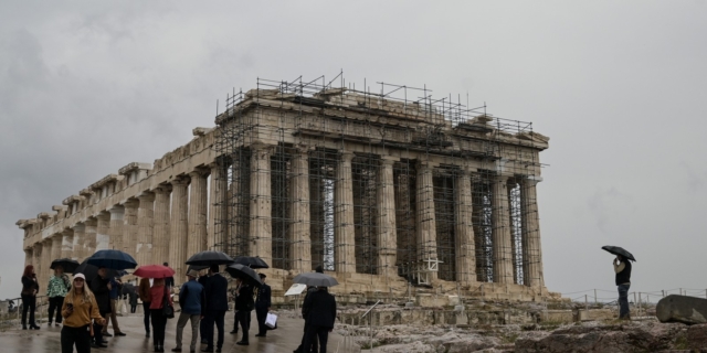 Εθνική Τράπεζα: Νέο ρεκόρ για τον τουρισμό το 2023 εν μέσω αντίξοων συνθηκών