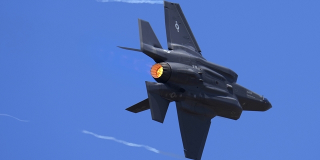 ΗΠΑ: Πέντε νεκροί από τη συντριβή στρατιωτικού αεροσκάφους