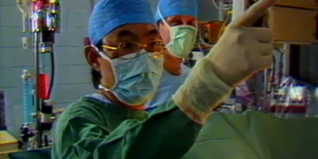 Dr. Victor Chang: Η Google τιμά με doodle τον πρωτοπόρο καρδιοχειρουργό