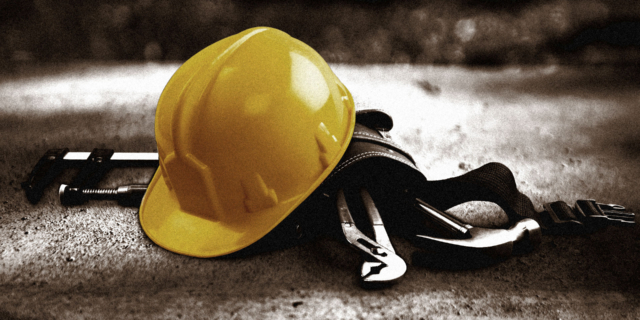 Εργατικά δυστυχήματα: “Είχα να κοιμηθώ 22 χρόνια, απ’ όταν σκοτώθηκε ο άντρας μου”