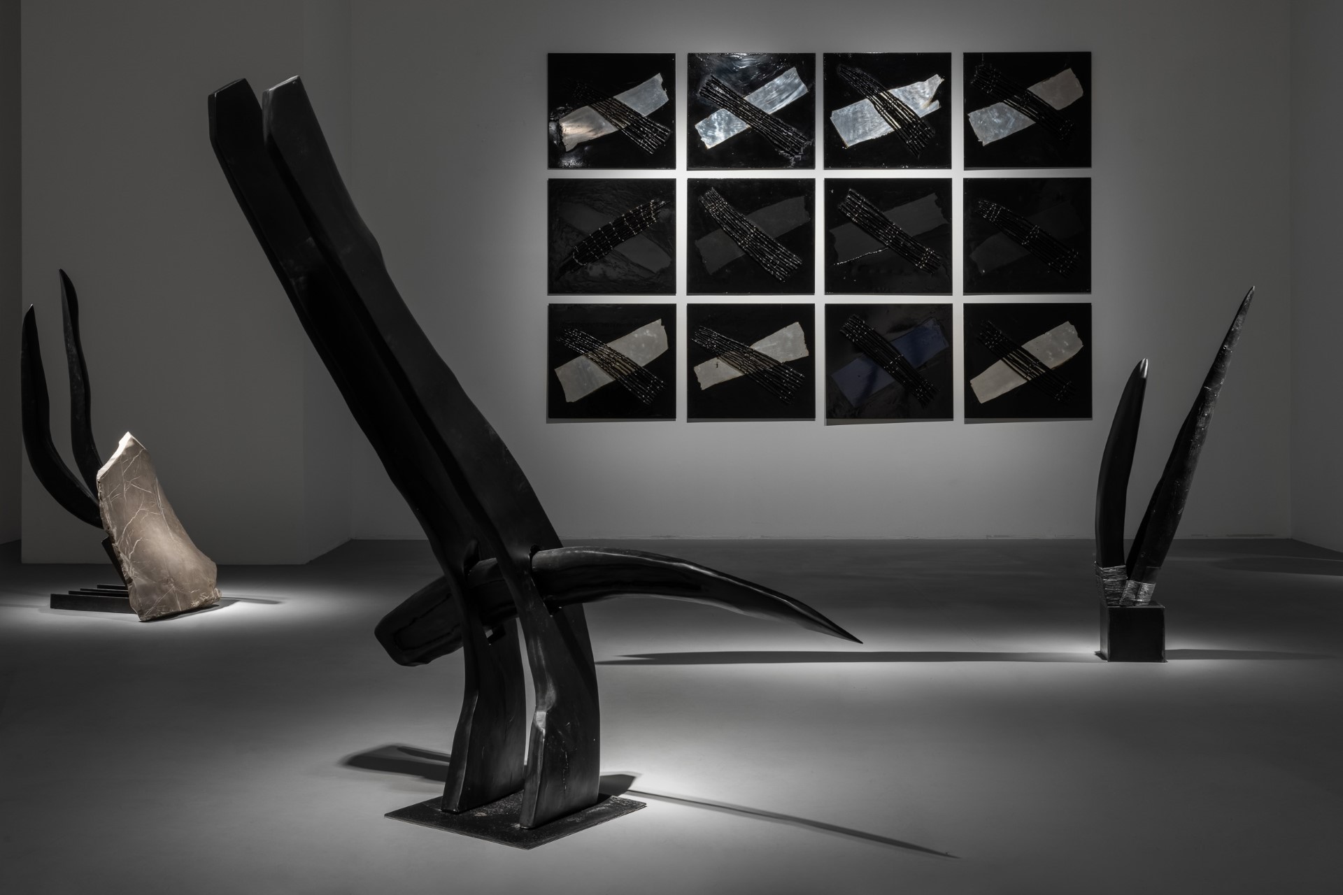 Άποψη εγκατάστασης έκθεσης: Χρόνος στα χέρια μου. Λήδα Παπακωνσταντίνου. Αναδρομική 