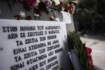 Στιγμιότυπα από το μνημείο του Αλέξανδρου Γρηγορόπουλου στη συμβολή των οδών Μεσολογγίου και Τζαβέλα στα Εξάρχεια