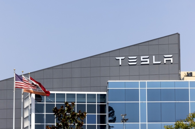 Tesla: Ανακαλεί σχεδόν όλα τα αυτοκίνητα που έχει πουλήσει στις ΗΠΑ – Ποιος ο λόγος