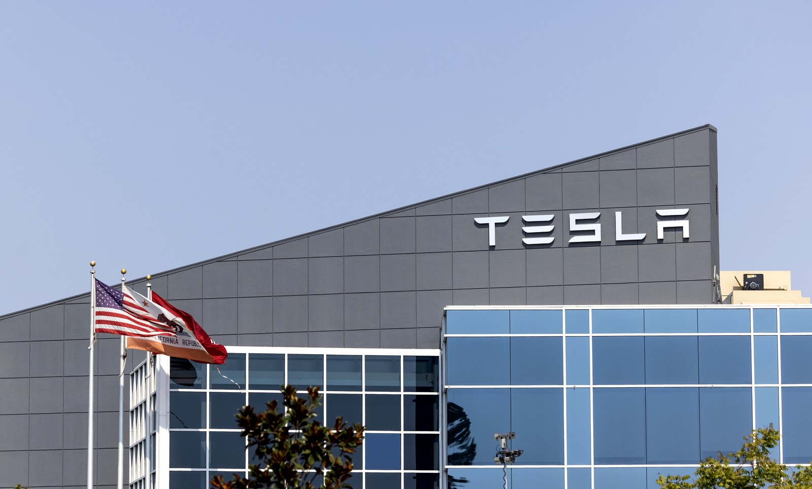 Tesla: Ανακαλεί σχεδόν όλα τα αυτοκίνητα που έχει πουλήσει στις ΗΠΑ – Ποιος ο λόγος