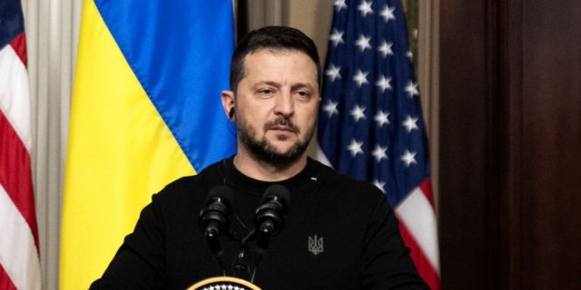 Ζελένσκι: Ανησυχεί για το ενδεχόμενο επιστροφής του Τραμπ στον Λευκό Οίκο